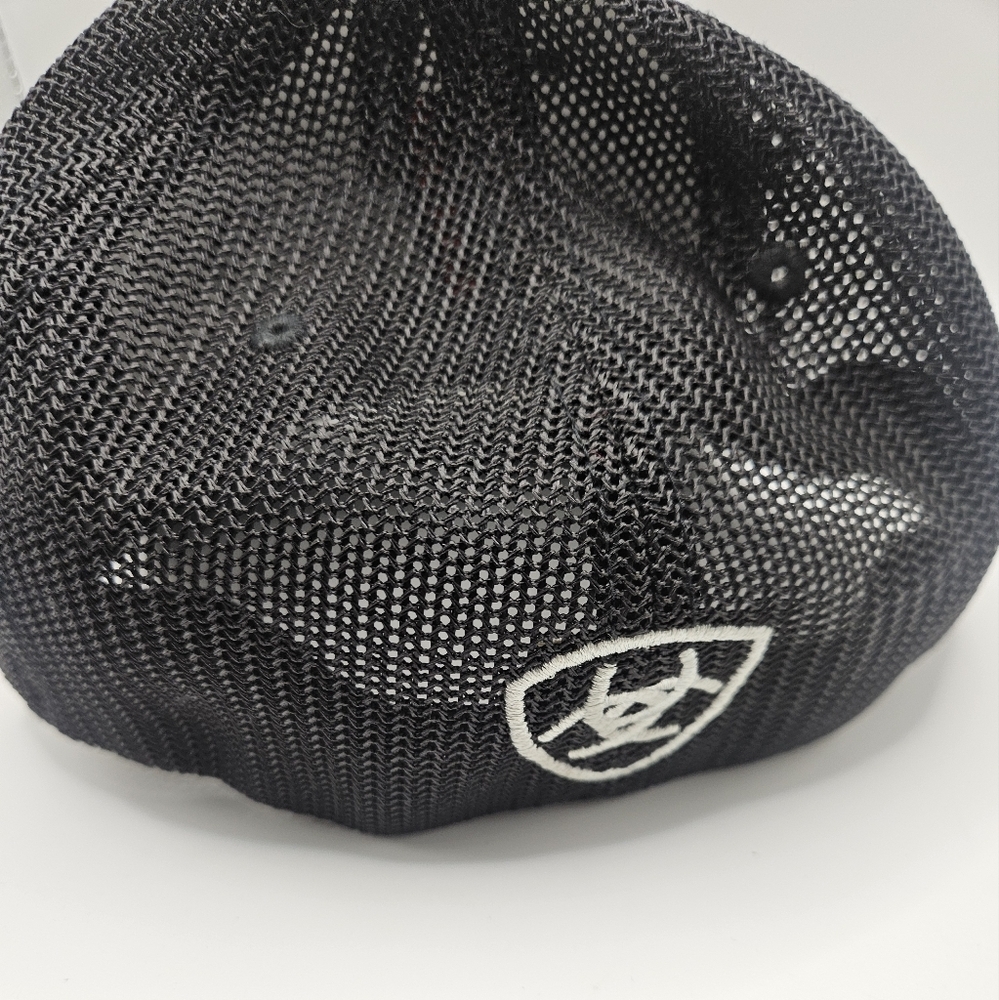 Ariat Flexfit Mesh Trucker Hat Gray Heather Black L/XL Leather Patch Western - Picture 2 of 5
